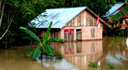 Foto : Nampak Rumah Yang Tergenang Akibat Banjir Yang Melanda di Wilyah Bolmong